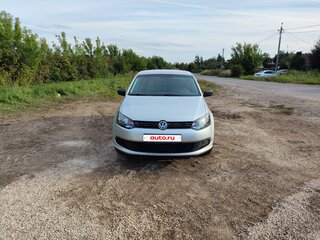 2013 Volkswagen Polo V, серебристый, 470000 рублей, вид 2