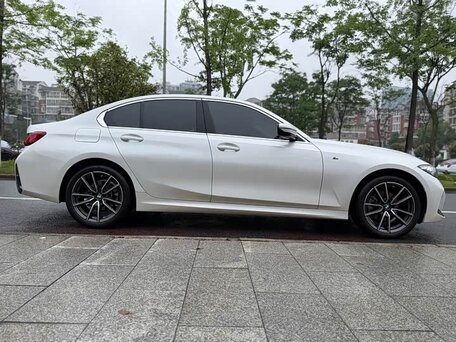 2023 BMW 3 серии 320i VII (G2x) Рестайлинг, белый, 3289000 рублей, вид 3