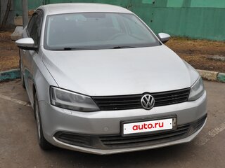 2013 Volkswagen Jetta VI, серебристый, 815000 рублей, вид 1