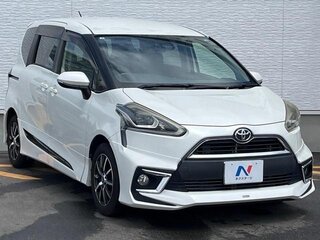 2018 Toyota Sienta II, белый, 880000 рублей, вид 3