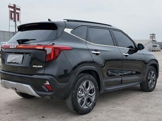 2023 Kia Seltos I Рестайлинг, чёрный, 1800000 рублей, вид 4