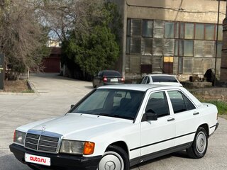 1985 Mercedes-Benz 190 (W201), белый, 550000 рублей, вид 1