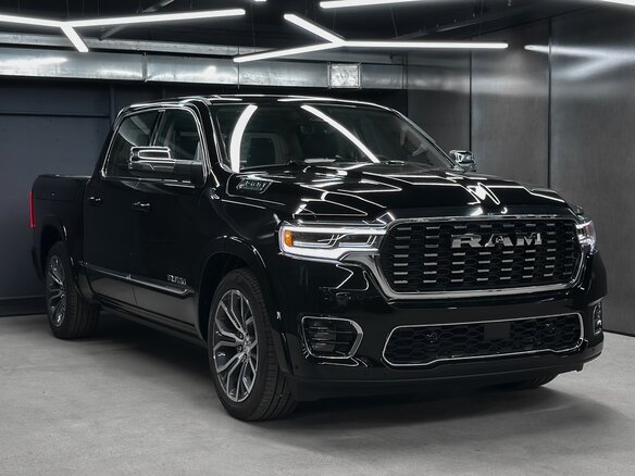 2026 Ram 1500 Crew Cab V Рестайлинг, чёрный, 9900000 рублей - вид 4