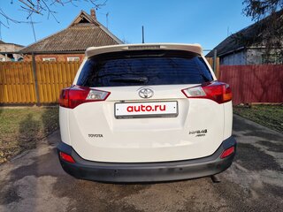 2013 Toyota RAV4 IV (XA40), белый, 1750000 рублей, вид 3