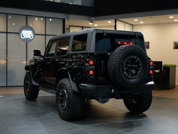2026 Ford Bronco Raptor VI, чёрный - вид 3