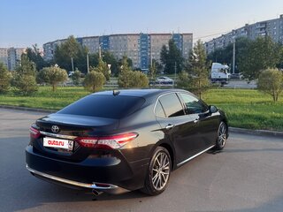 2023 Toyota Camry VIII (XV70) Рестайлинг, чёрный, 3400000 рублей, вид 4