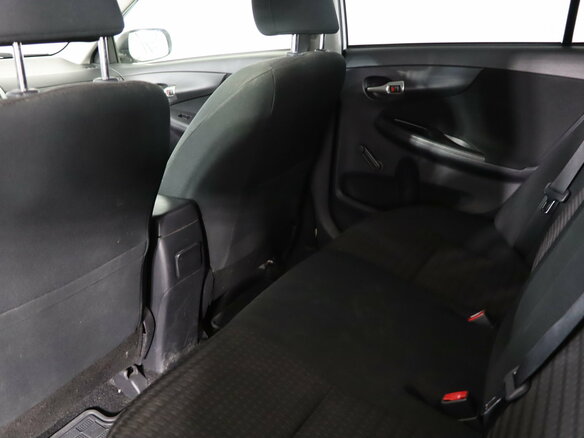 2010 Toyota Corolla X (E140, E150), белый - вид 17