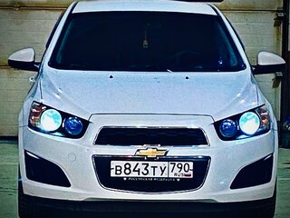 2014 Chevrolet Aveo II, белый, 950000 рублей, вид 1
