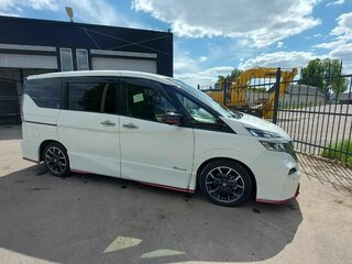 2018 Nissan Serena S-Hybrid V (C27), белый, 1800000 рублей, вид 2