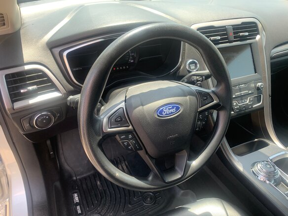 2019 Ford Fusion (North America) II Рестайлинг, серый, 1400000 рублей - вид 15