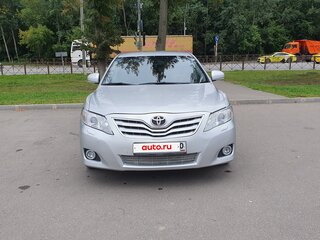 2011 Toyota Camry VI (XV40) Рестайлинг, серебристый, 1050000 рублей, вид 2