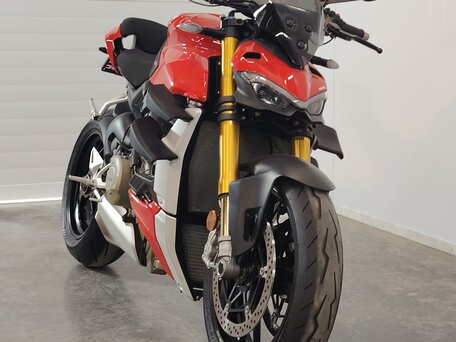 2022 Ducati Streetfighter V4, красный, 1869000 рублей, вид 3