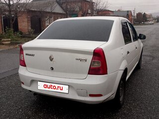 2015 Renault Logan I Рестайлинг, белый, 320000 рублей, вид 3