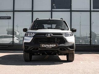 2026 Lada (ВАЗ) Niva Travel I Рестайлинг, серебристый, 1834000 рублей, вид 1