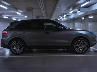 2019 Porsche Cayenne III, чёрный, 5200000 рублей, вид 3