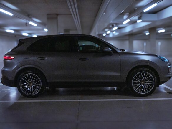 2019 Porsche Cayenne III, чёрный, 5200000 рублей - вид 2