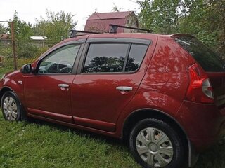 2011 Renault Sandero I, красный, 500000 рублей, вид 4