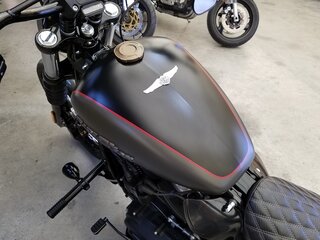2019 Harley-Davidson Street Bob, чёрный, 1108000 рублей, вид 4