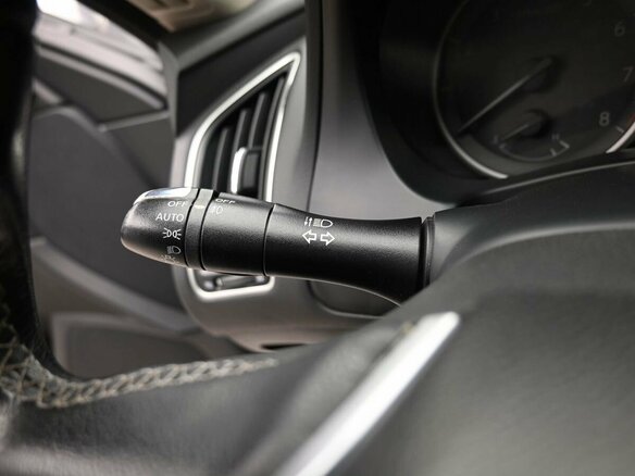 2017 Infiniti Q50 I Рестайлинг, серебристый, 2060000 рублей - вид 9