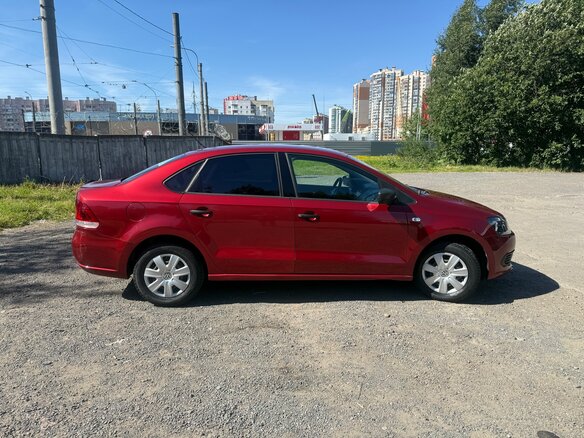 2013 Volkswagen Polo V, красный, 890000 рублей - вид 5