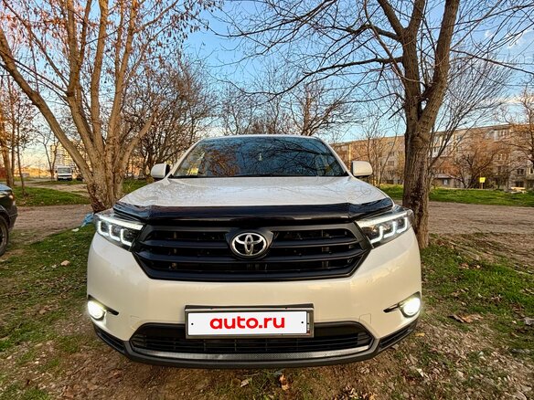 2011 Toyota Highlander II (XU40) Рестайлинг, белый, 2790000 рублей - вид 2