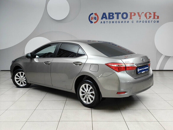 2015 Toyota Corolla XI (E160, E170, E180), коричневый - вид 1