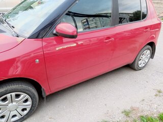 2011 Skoda Fabia II Рестайлинг, красный, 650000 рублей, вид 3