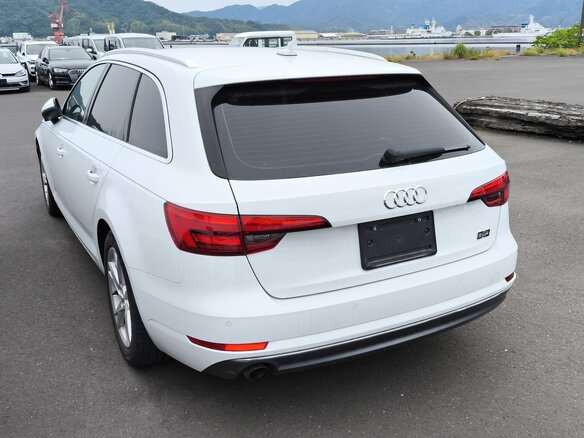 2016 Audi A4 V (B9), белый, 2100000 рублей - вид 10