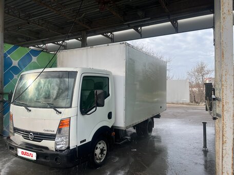 2011 Nissan Cabstar, белый, 1050000 рублей, вид 1