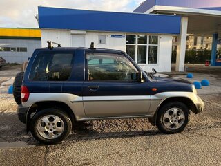 1998 Mitsubishi Pajero iO, синий, 700000 рублей, вид 3