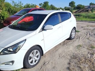 2016 Hyundai Solaris I Рестайлинг, белый, 780000 рублей, вид 4