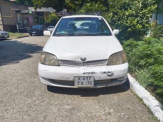 2002 Toyota Platz, белый, 170000 рублей, вид 2