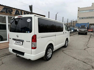 2015 Toyota HiAce H200 Рестайлинг, белый, 2779000 рублей, вид 3