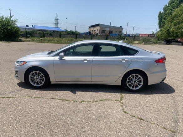 2019 Ford Fusion (North America) II Рестайлинг, серый, 1400000 рублей - вид 1