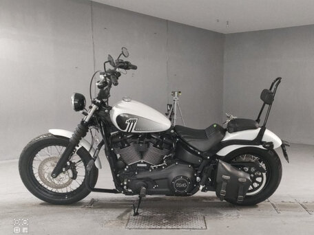 2021 Harley-Davidson Street Bob, белый, 1650000 рублей, вид 2