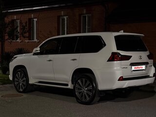 2015 Lexus LX 450d III Рестайлинг 2, белый, 9200000 рублей, вид 4