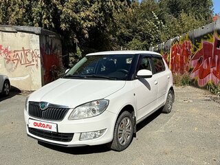 2012 Skoda Fabia II Рестайлинг, белый, 570000 рублей, вид 1