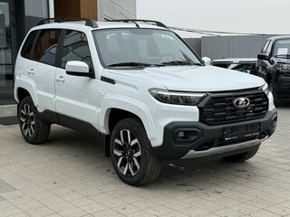 2026 Lada (ВАЗ) Niva Travel I Рестайлинг, белый, 1814000 рублей, вид 3