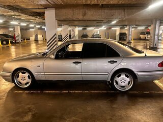 1995 Mercedes-Benz E-Класс 230 II (W210, S210), серый, 450000 рублей, вид 1