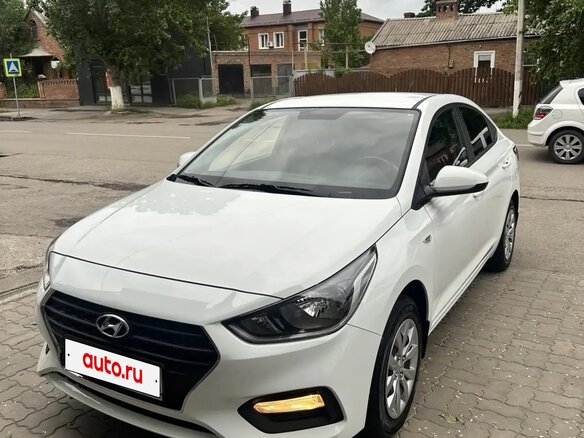 2018 Hyundai Solaris II, белый, 1600000 рублей
