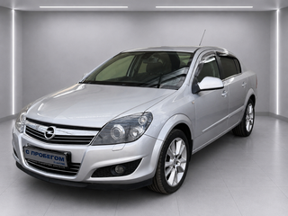 2011 Opel Astra H Рестайлинг, серебристый, 630000 рублей, вид 1