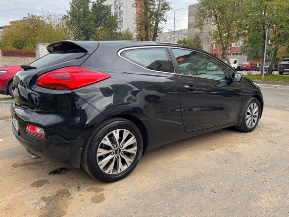 2016 Kia Ceed II Рестайлинг, чёрный, 1390000 рублей - вид 3