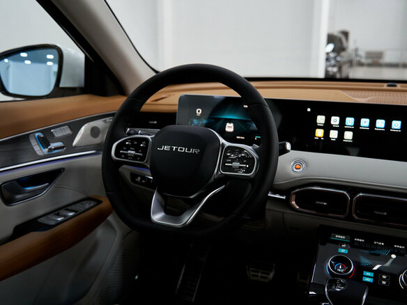 2026 Jetour X70+ I Рестайлинг, белый, 3099000 рублей - вид 13