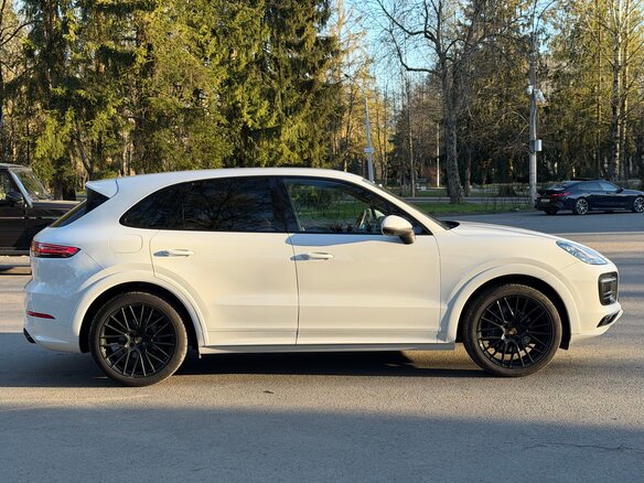 2019 Porsche Cayenne III, белый, 7890000 рублей - вид 4