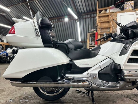 2011 Honda GL 1800 Gold Wing, белый, 1550000 рублей - вид 26