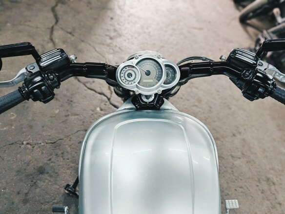 2009 Harley-Davidson V-Rod Muscle, серебристый, 1180000 рублей - вид 27