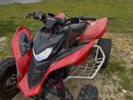 2012 Honda TRX 700, красный, 950000 рублей, вид 1