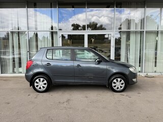 2010 Skoda Fabia II, серый, 393000 рублей, вид 4