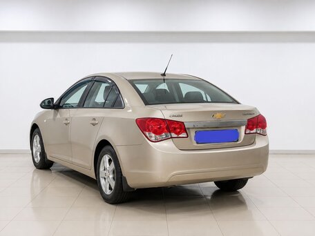 2011 Chevrolet Cruze I, бежевый, 579000 рублей, вид 3