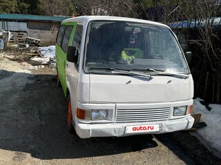 1997 Nissan Urvan III (E24), белый, 337000 рублей, вид 2